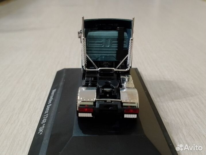 574) Тягач Mercedes Benz SK 1748 в боксе