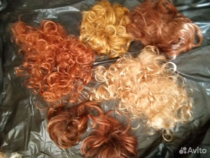 Парики и резинки для волос