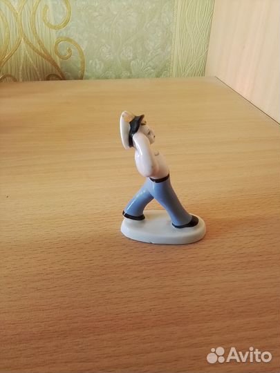Фарфоровые статуэтки