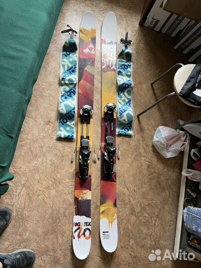 Горные лыжи скитур-фрирайд