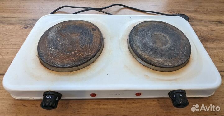 Плита электрическая в хорошем состоянии б/у
