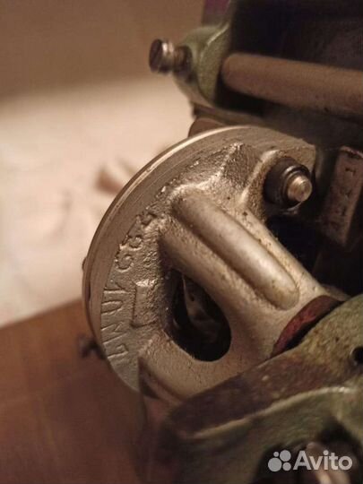 Швейная машина Минерва 124