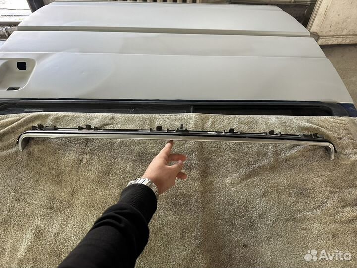 Хром на капот мерседес w207