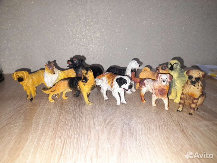 Фигурки собак