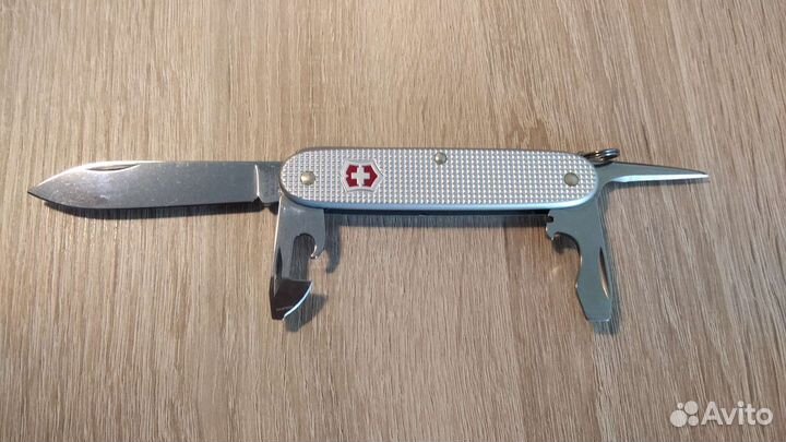 Нож перочинный Victorinox Pioneer Alox 0.8201.26