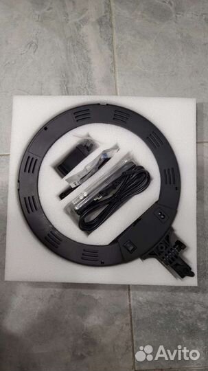 Проф. Кольцевая лампа 32 см со штативом