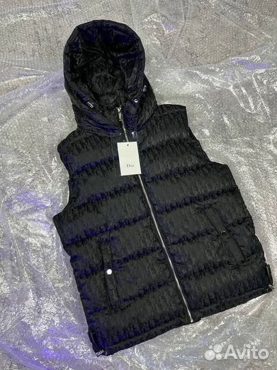 Жилетки Dior