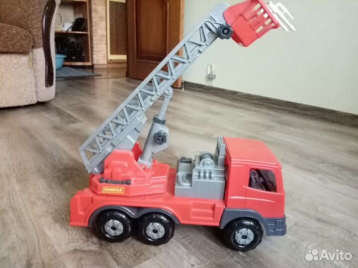 Машина Автовышка большая