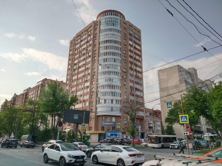 Торговая площадь, 170 м² на перекрёстке