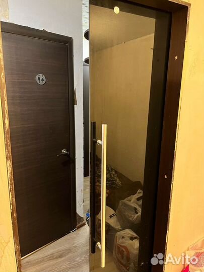 Стеклянные двери в комнату