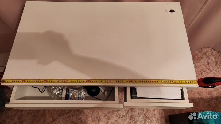 Белый письменный стол с ящиками Икеа