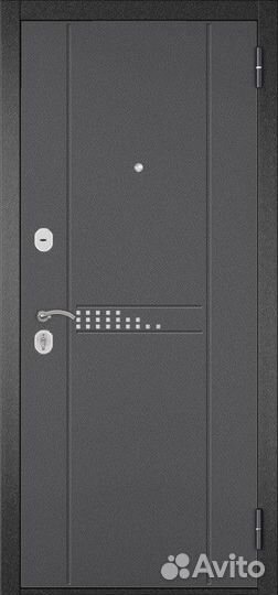 Дверь входная в квартиру