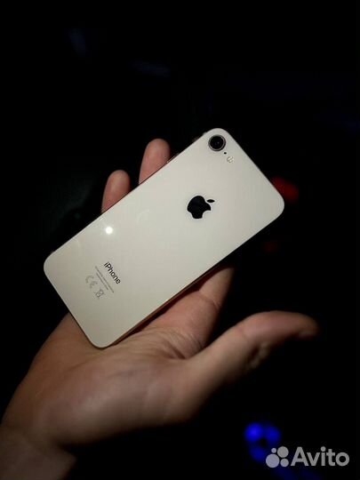 iPhone 8, 64 ГБ