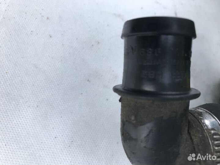 Volkswagen Passat 5 AWT 1.8 Патрубок интеркулера