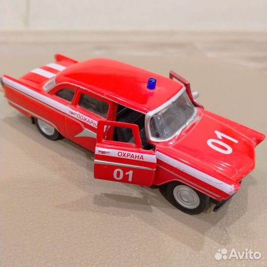 Модель автомобиля Газ-13 