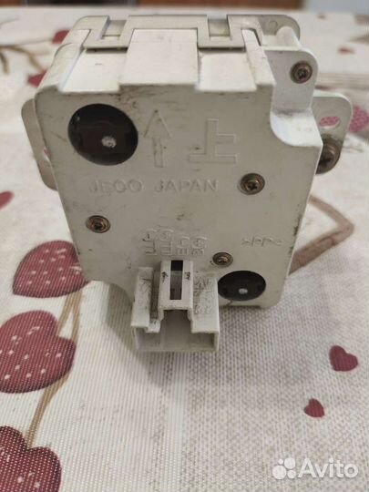 Часы с автомобиля Мицубиси аиртрек 2002 года выпус