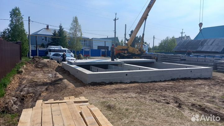 Бригада строителей