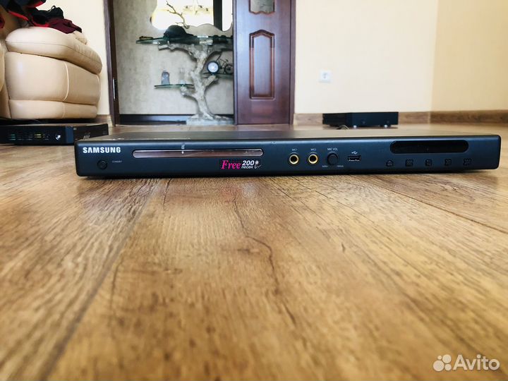 Проигрыватель дисков с DVD