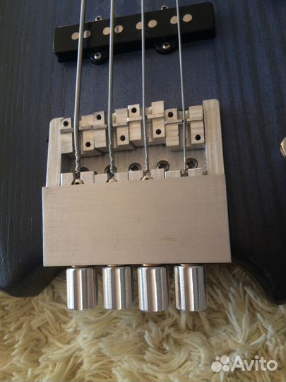 Бас гитара, ручной работы