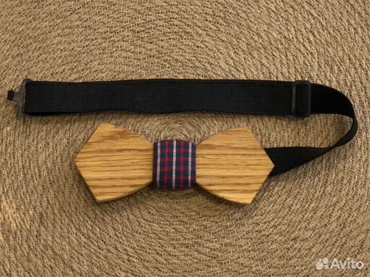 Галстук бабочка деревянная новая