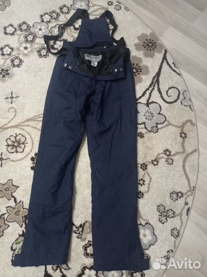 Костюм горнолыжный