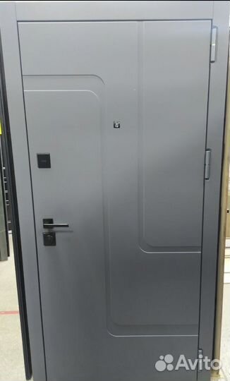 Двери межкомнатные и входные новые