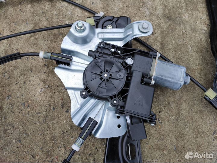 Стеклоподъёмник на Opel Astra J GTC 3Д