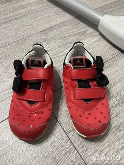 Кроссовки для девочки 26 размер