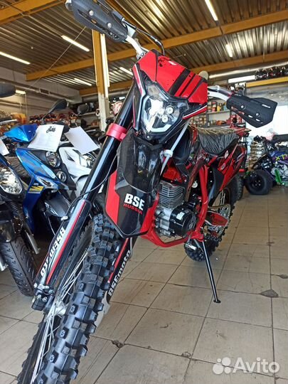 Кроссовый мотоцикл BSE Z10 Red Black