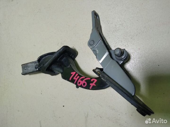 Петли багажника Volvo V70 B5254T 1999