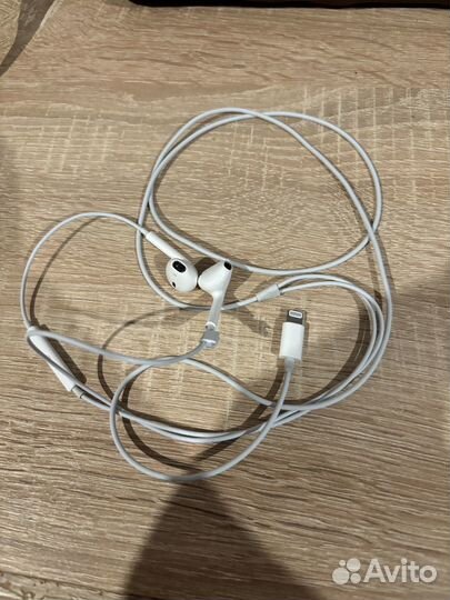 Наушники apple airpods