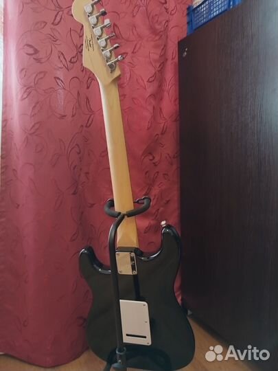 Электрогитара Fender Squier Stratocaster HSS