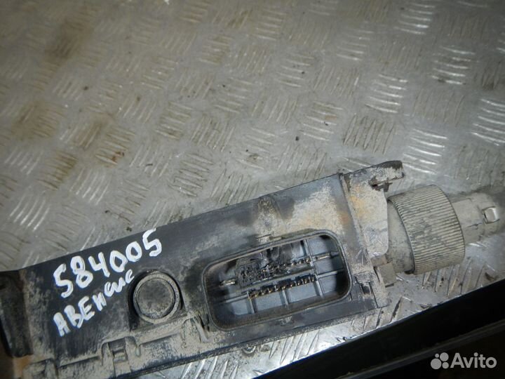 Б/У Моторчик стояночного тормоза, Toyota