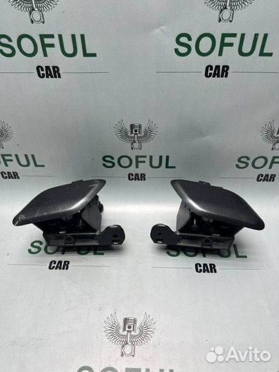 Форсунка омывателя фар (Рестайлинг) Toyota Auris