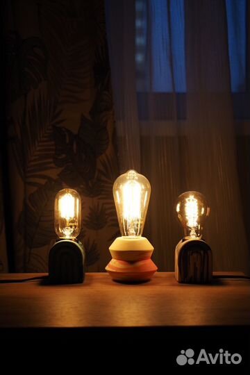 Светильник настольный