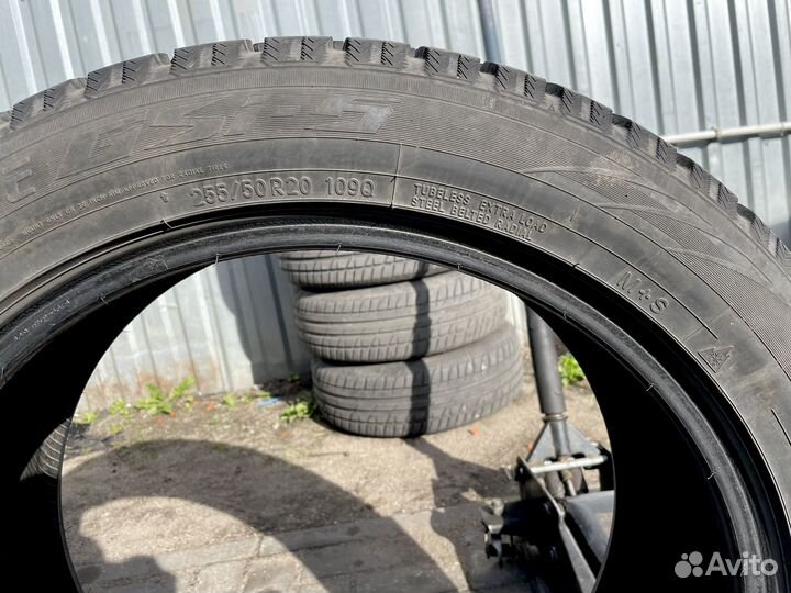 Toyo CFt 255/50 R20