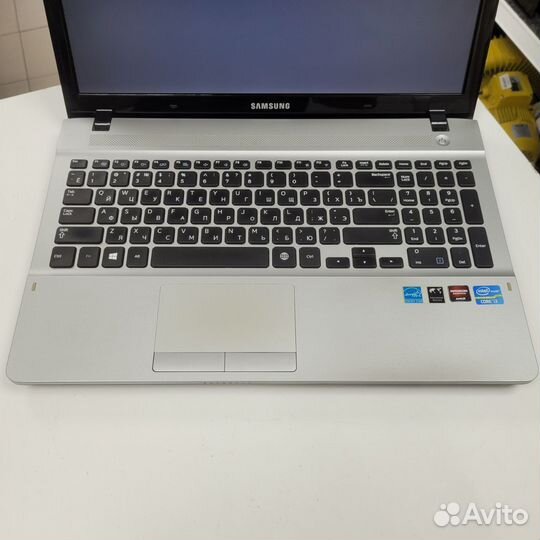 Ноутбук samsung NP300E5E (18090)