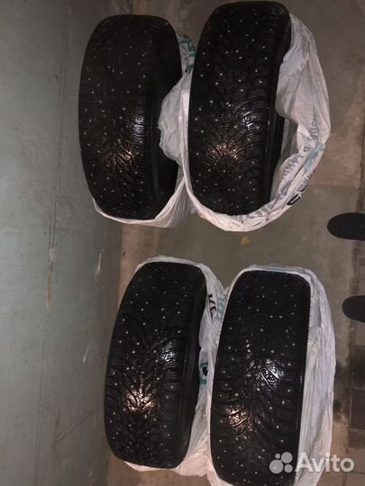 Nokian Tyres Hakkapeliitta 9 215/55 R17