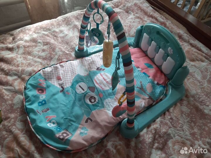 Развивающий коврик с пианино