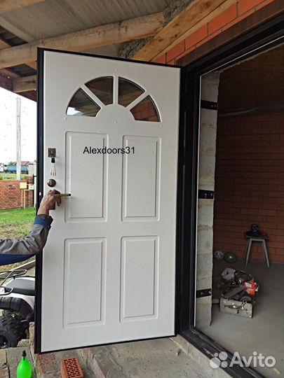 Двери входные металлические