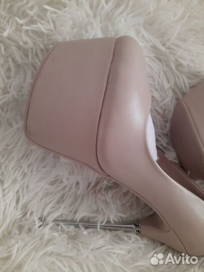 Стрипы бежевые 39 тройки