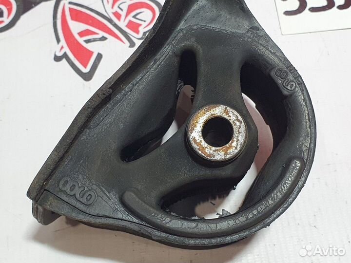 Подушка двигателя Honda Stepwgn RF1 B20B 2000