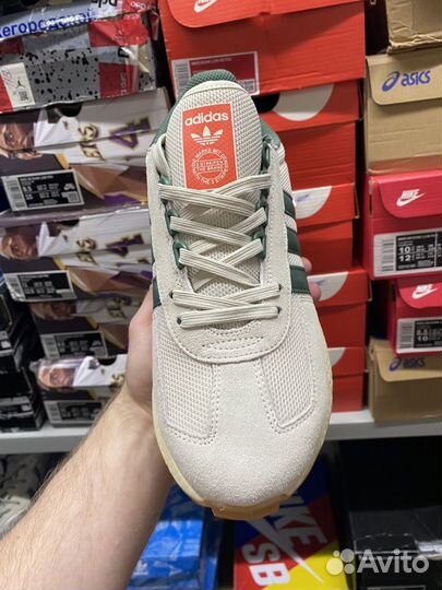 Кроссовки Adidas retropy e5