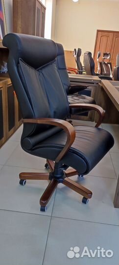 Кресло в офис