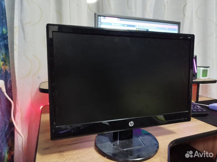 Монитор hp