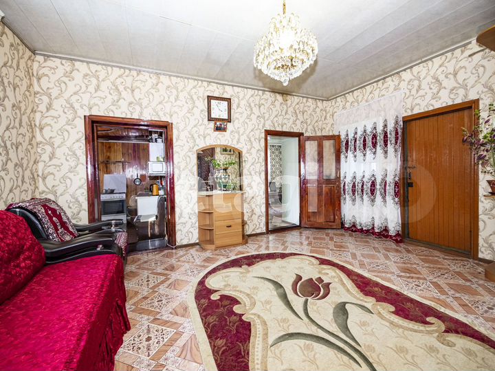 Дом 185,6 м² на участке 5,5 сот.