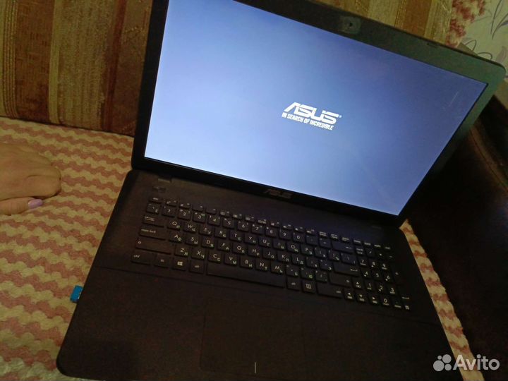 Ноутбук asus