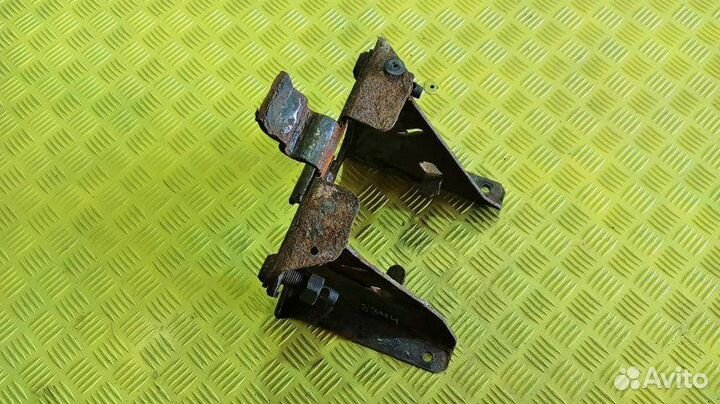 Кронштейн запасного колеса Man Tgl