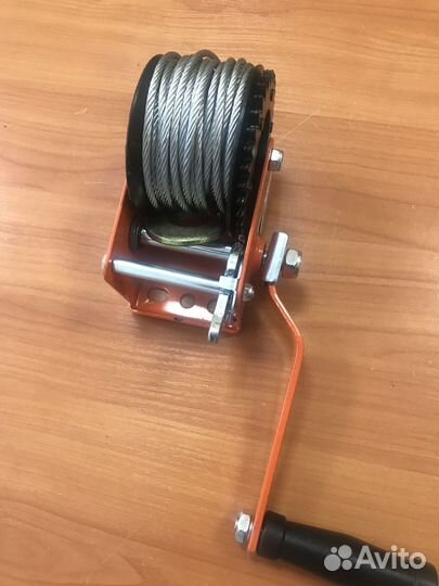 Лебедка ручная барабанная 250кг длина троса 10м