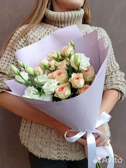 Букеты из эустомы (лизиантуса)